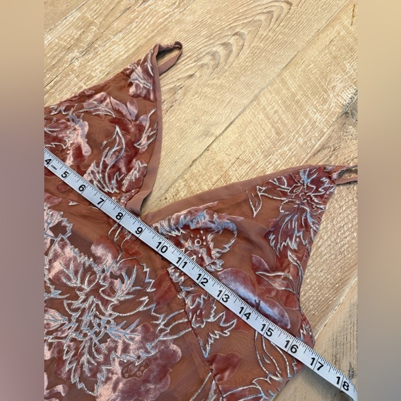 Lulus Katrin Mauve Burnout Velvet Floral Print Midi Dress medium - Picture 7 of 8